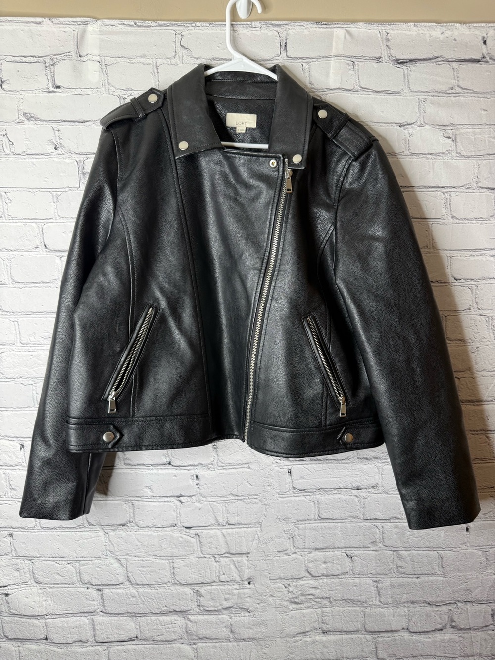 LOFT Black pebbled Leather Asymmetrical Moto Jacket size Xl - Picture 2 of 11